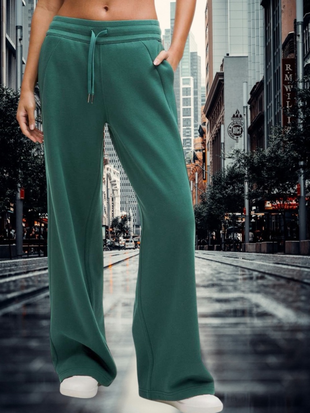 Lululemon Scuba Mid-Rise Wide-Leg Pant *Regular in Storm Teal size medium